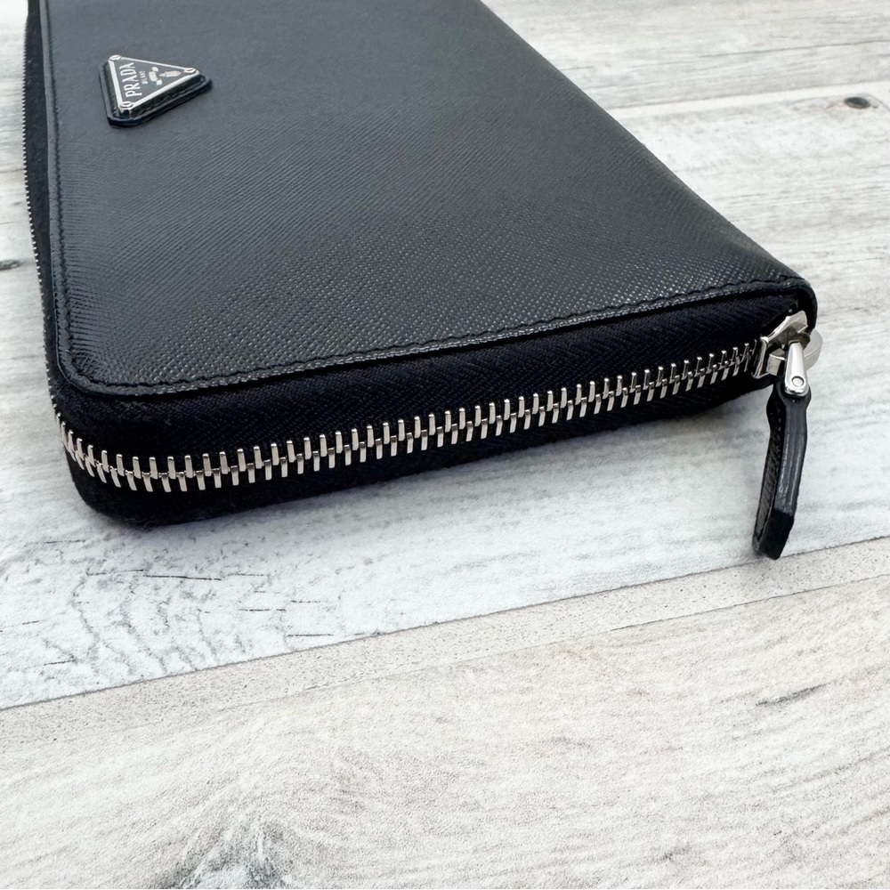 Prada Black Saffiano Leather XL Organizer Wallet - Picture 4 of 9
